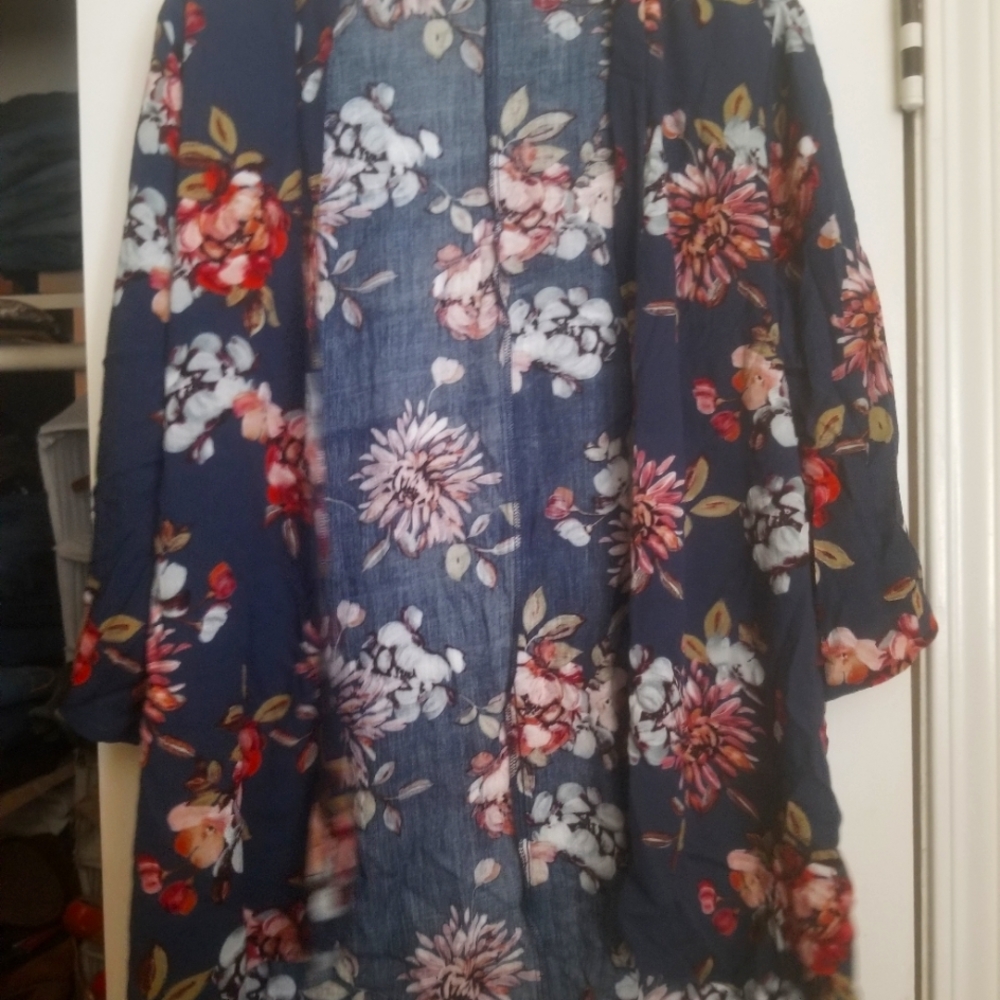 Feminine slate blue with flowers kimono